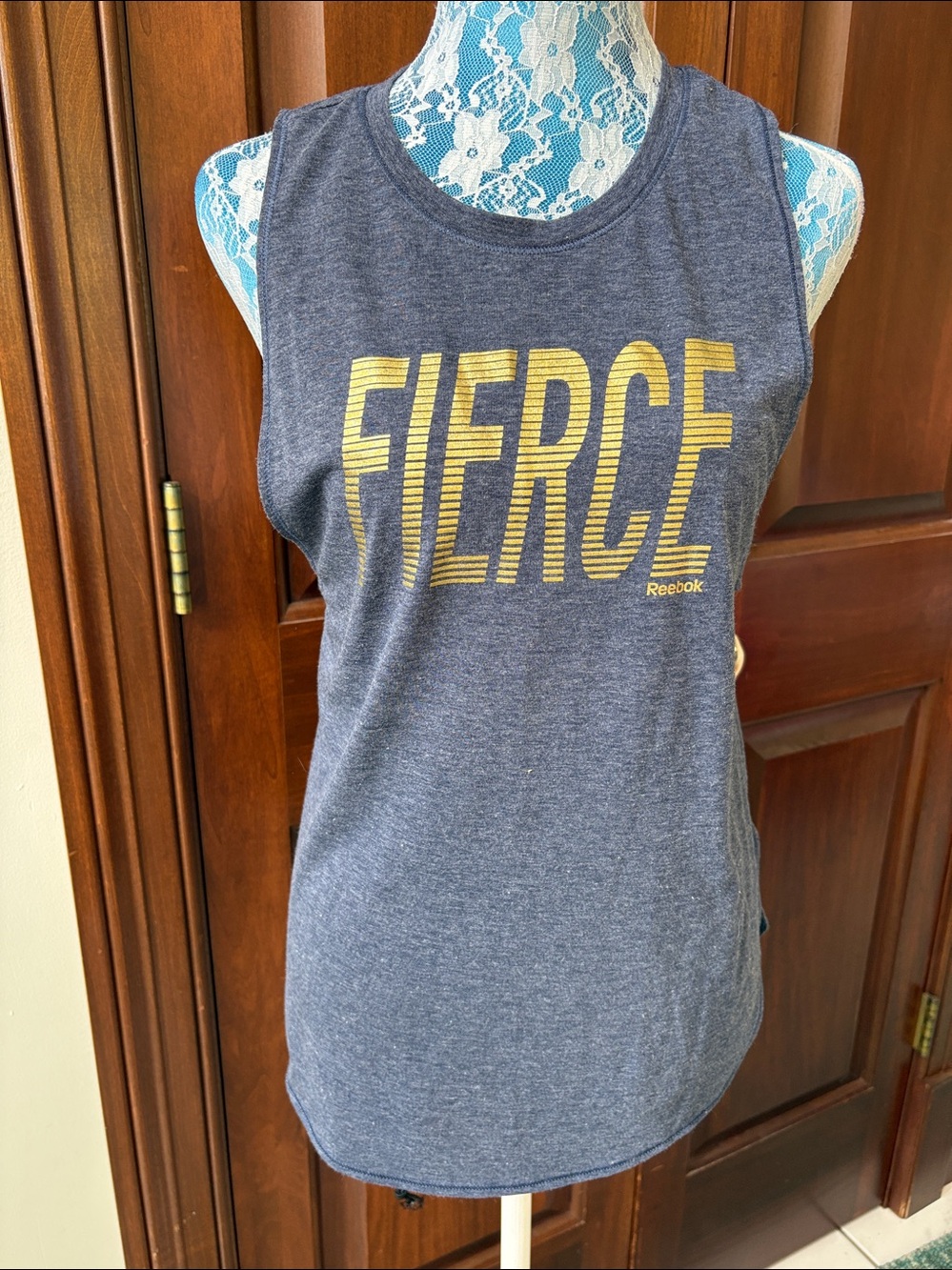 Reebok tank top athletic tank Heather Navy “ fierce “Logo gold metallic Size S